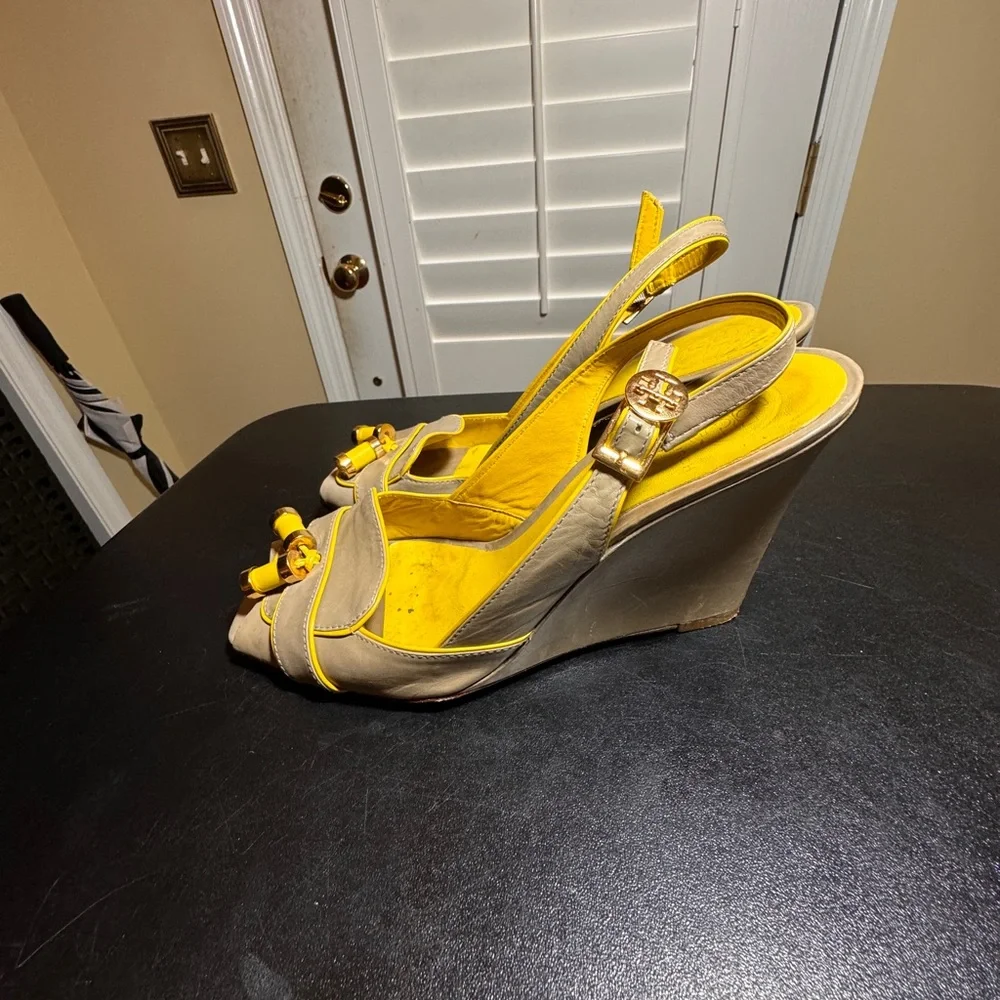 Tory Burch size 10  leather yellow / tan wedge slingback sandal